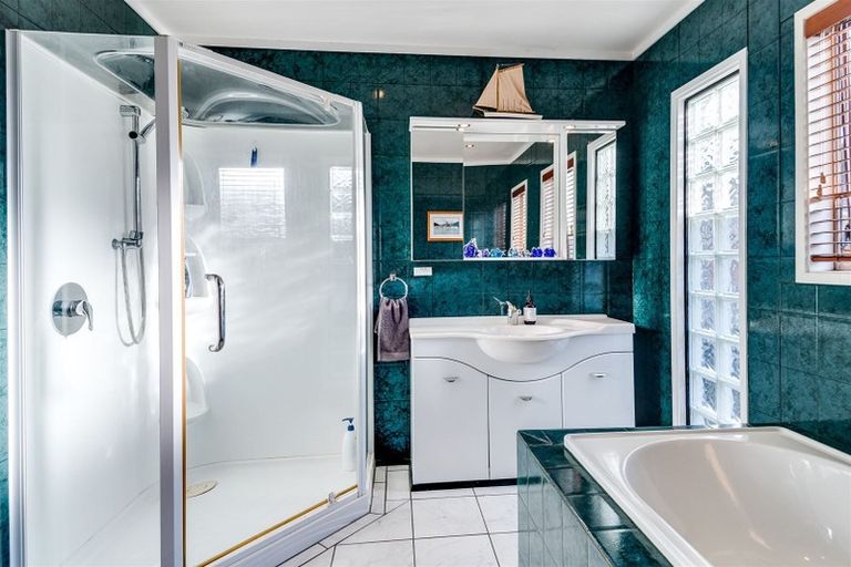 Photo of property in 24 Harpham Street, Taradale, Napier, 4112