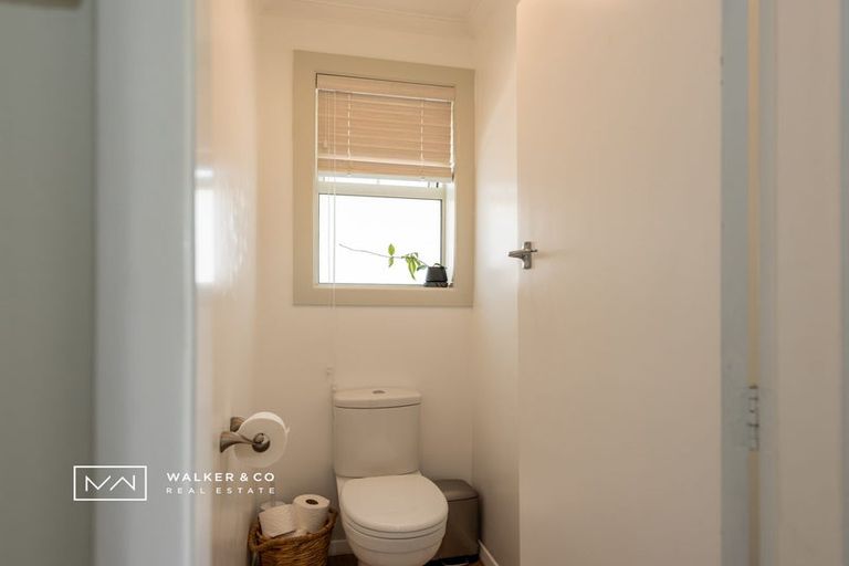 Photo of property in 31 Royal Street, Upper Hutt Central, Upper Hutt, 5018