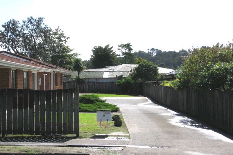 Photo of property in 9 Metcalfe Road, Ranui, Auckland, 0612