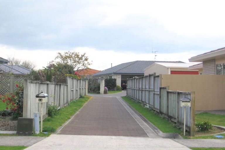 Photo of property in 14 Mahonia Place, Pyes Pa, Tauranga, 3112