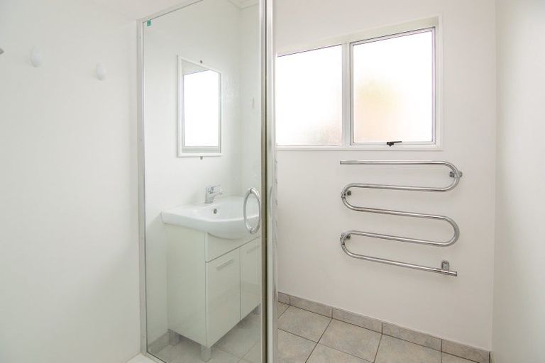 Photo of property in 1/20 Hilton Grove, Kelvin Grove, Palmerston North, 4414