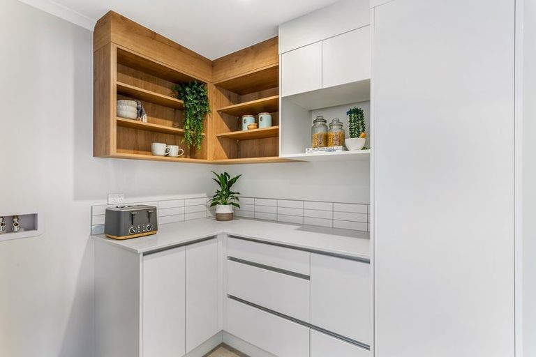 Photo of property in 3/2 Te Rito Road, Hobsonville, Auckland, 0616