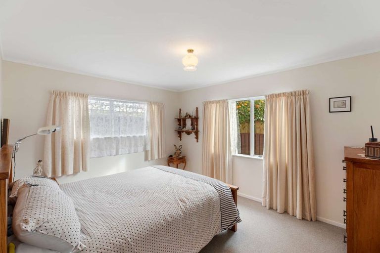 Photo of property in 75 Lakeside Drive, Orewa, 0931