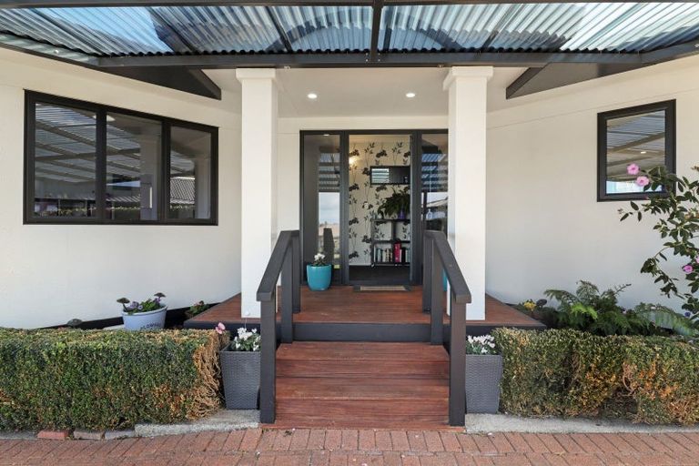 Photo of property in 15 Loveridge Place, Morrinsville, 3300