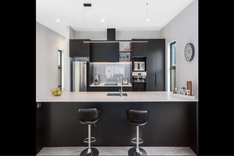 Photo of property in 3a Breakwater Way, Whitby, Porirua, 5024