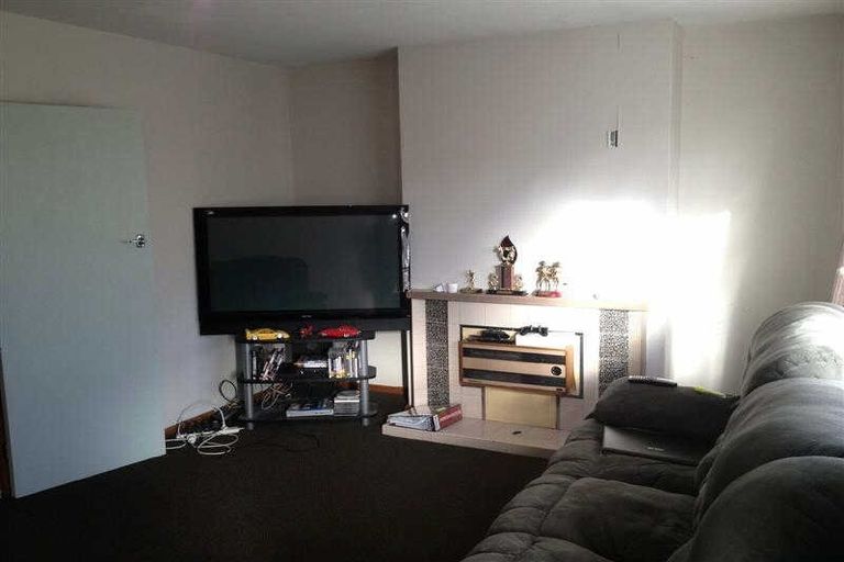 Photo of property in 2/11 Maxwell Street, Riccarton, Christchurch, 8041