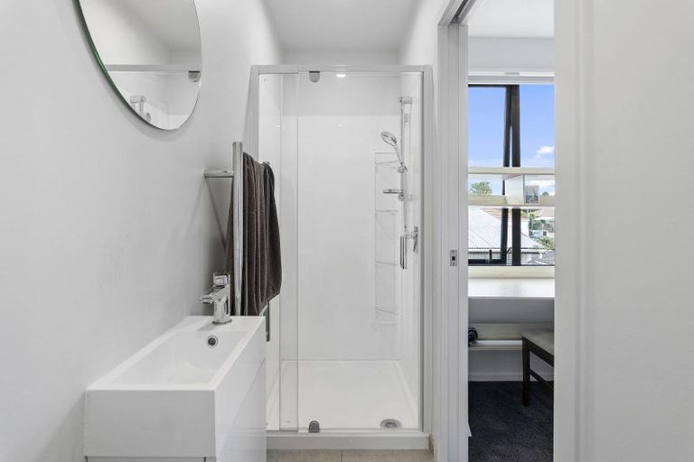 Photo of property in 2/30 Frederick Street, Waltham, Christchurch, 8011