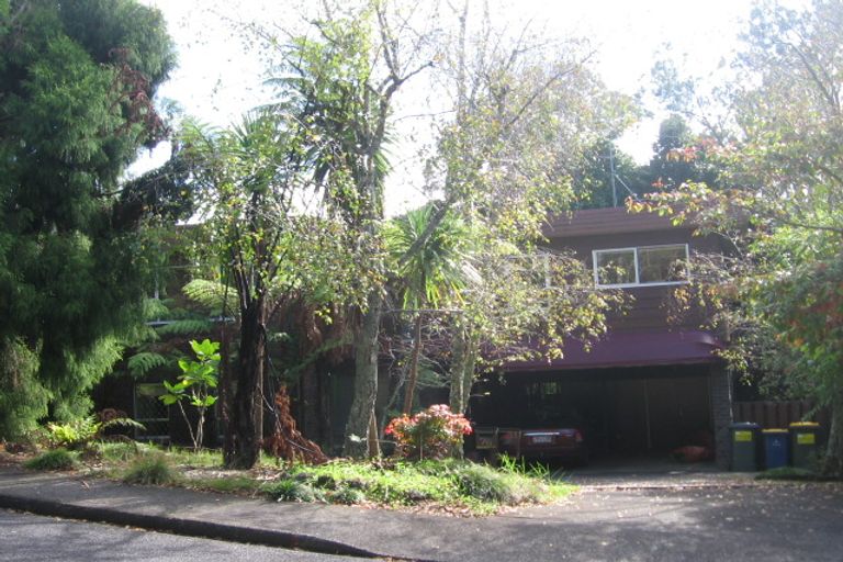 Photo of property in 76 Woodfern Crescent, Titirangi, Auckland, 0604