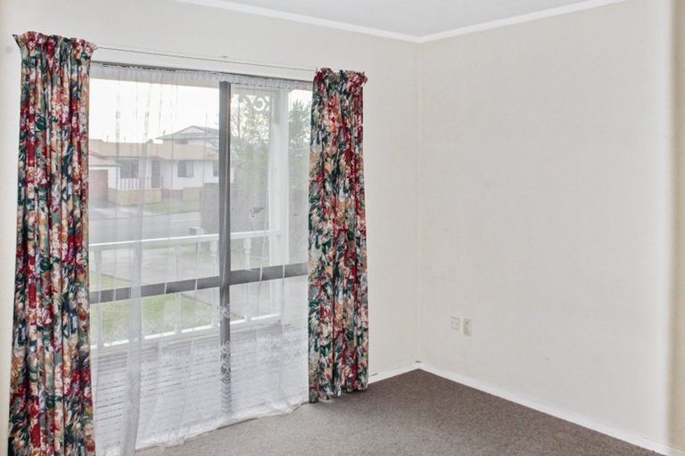 Photo of property in 18 Peter Hall Drive, Kelvin Grove, Palmerston North, 4414
