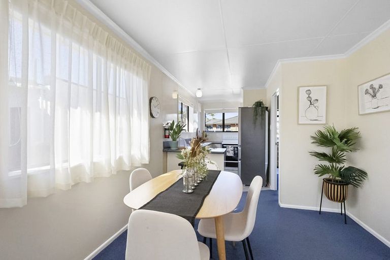 Photo of property in 19a Karamu Street, Strandon, New Plymouth, 4312