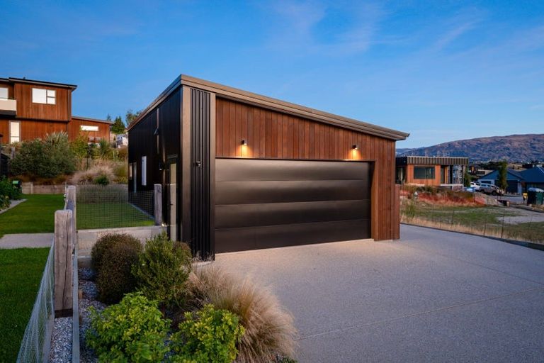 Photo of property in 6 Mills Road, Wanaka, 9305