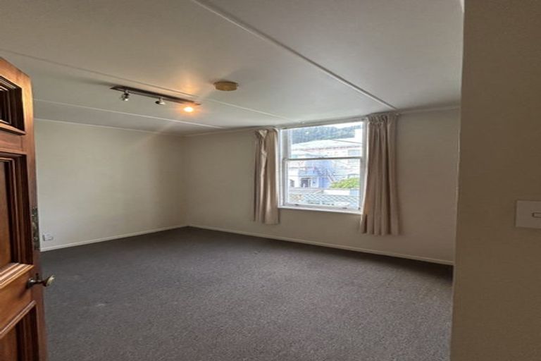 Photo of property in 5/15 Brougham Street, Mount Victoria, Wellington, 6011
