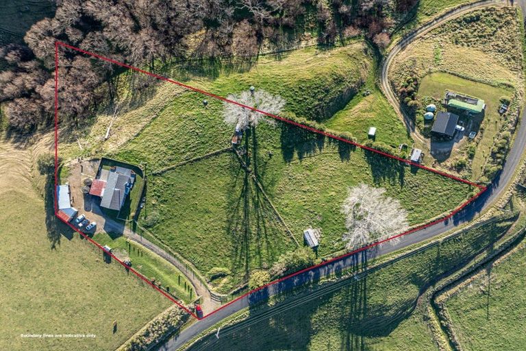 Photo of property in 2642 Raukawa Road, Te Onepu, Hastings, 4174