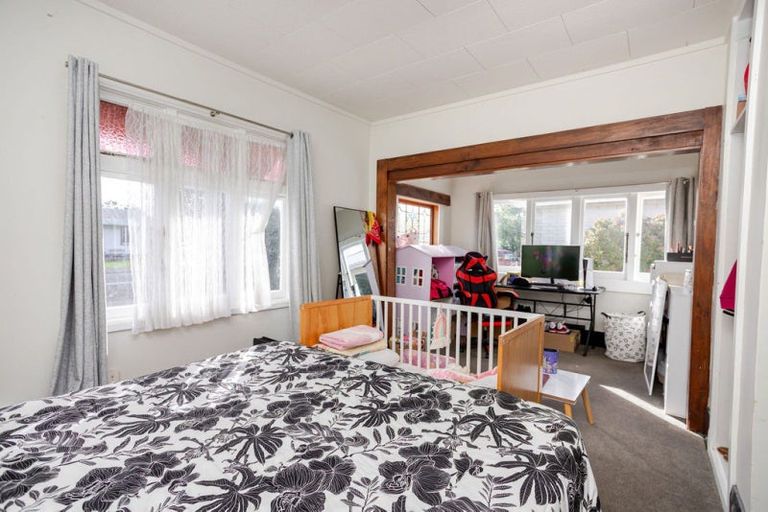 Photo of property in 24 Thyra Street, Dannevirke, 4930