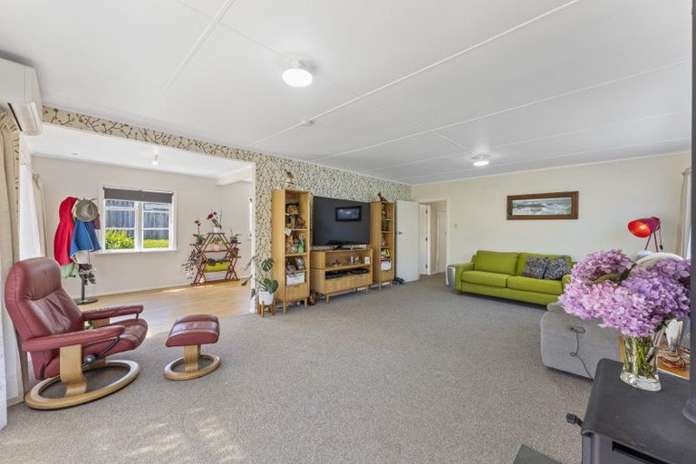 Photo of property in 113 Hine Road, Wainuiomata, Lower Hutt, 5014