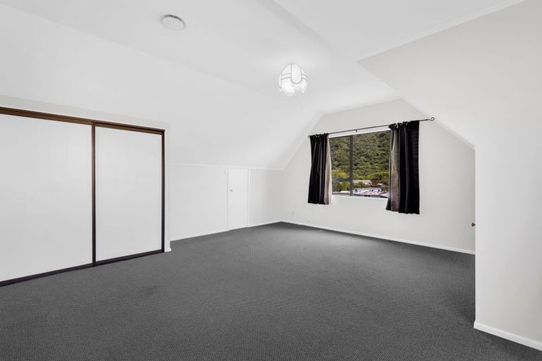 Photo of property in 6d Beach Road, Waikawa, Picton, 7220