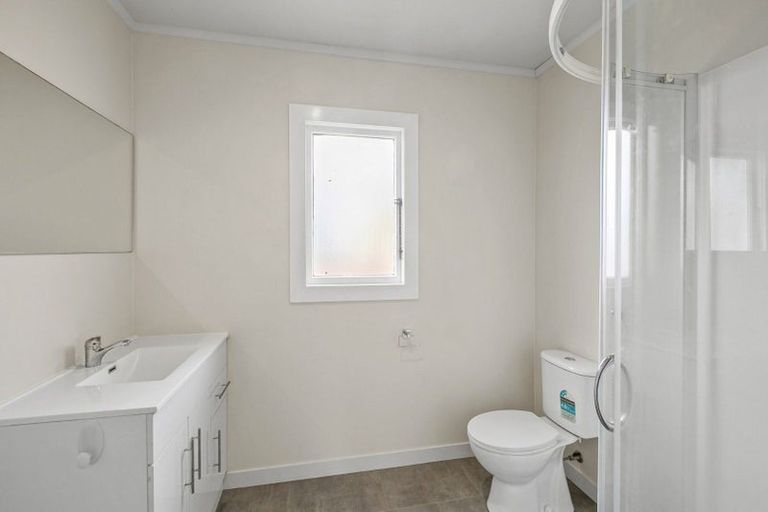 Photo of property in 9 Pukatea Street, Inglewood, 4330