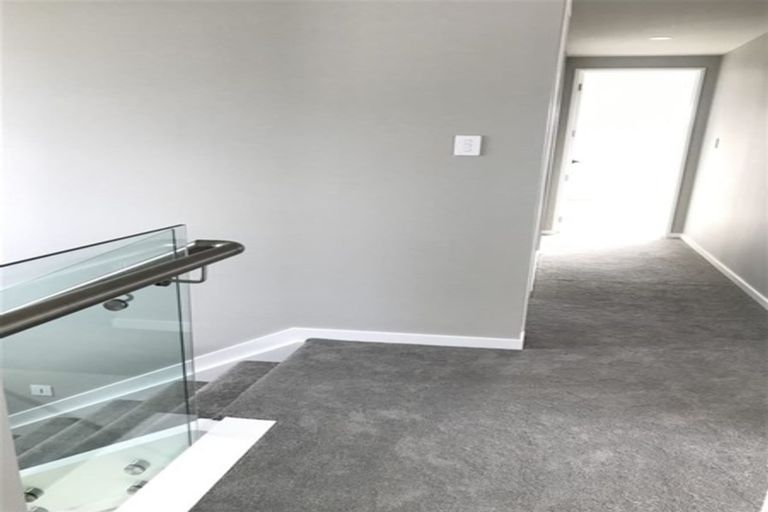 Photo of property in 14 Roa Avenue, Hobsonville, Auckland, 0616