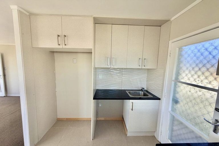 Photo of property in 1/126 Porchester Road, Papakura, 2110