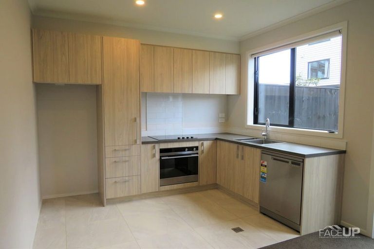 Photo of property in 6 Uku Lane, Hobsonville, Auckland, 0616