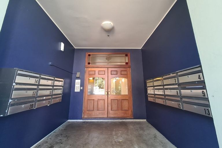 Photo of property in 1/30 Hanson Street, Mount Cook, Wellington, 6021