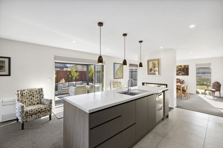 Photo of property in 30 Mount Linton Avenue, Wanaka, 9305