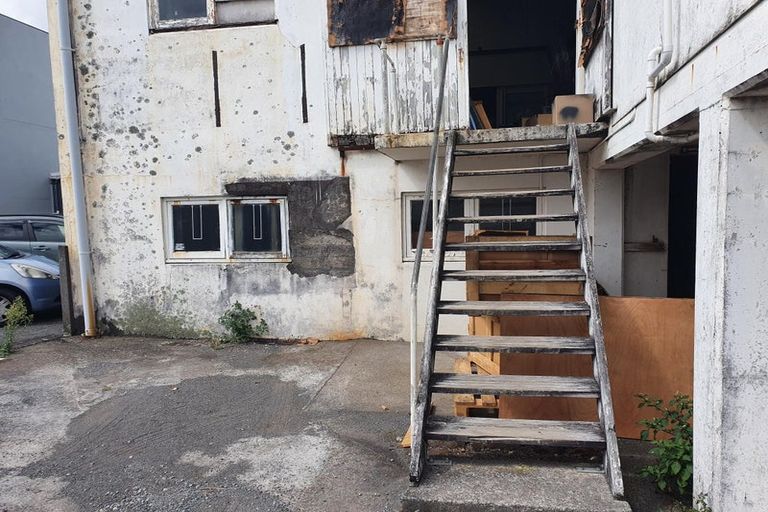 Photo of property in 207 Devon Street West, New Plymouth, 4310