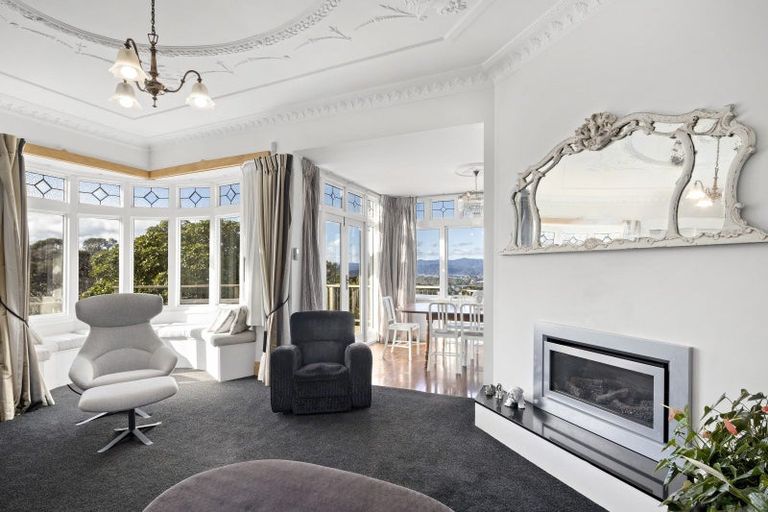 Photo of property in 39 Mills Road, Brooklyn, Wellington, 6021