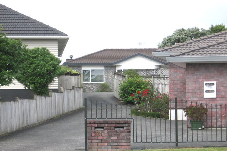 Photo of property in 77 Edmonton Road, Henderson, Auckland, 0612