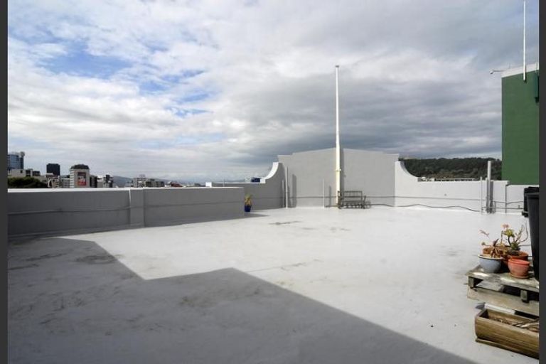 Photo of property in Blythswood Flats, 28/3f Aro Street, Aro Valley, Wellington, 6021