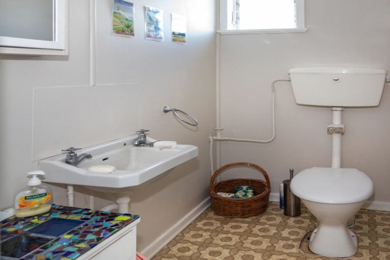 Photo of property in 603 Ocean Road, Whangamata, 3620