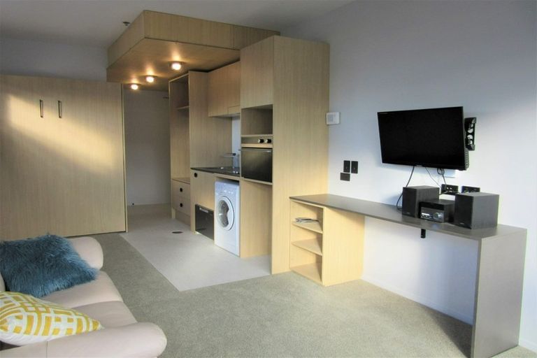 Photo of property in Vedado Apartments, 208/41u Hopper Street, Mount Cook, Wellington, 6011