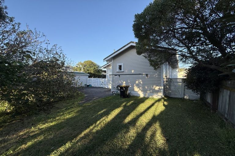 Photo of property in 13 Torridon Road, Miramar, Wellington, 6022