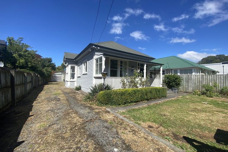 Photo of property in 134 Holly Road, St Albans, Christchurch, 8014
