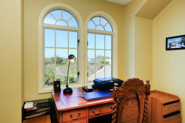 Photo of property in 158 Avenue Road, Greenmeadows, Napier, 4112