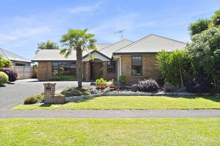 Photo of property in 24 Oaklands Drive, Cambridge, 3434