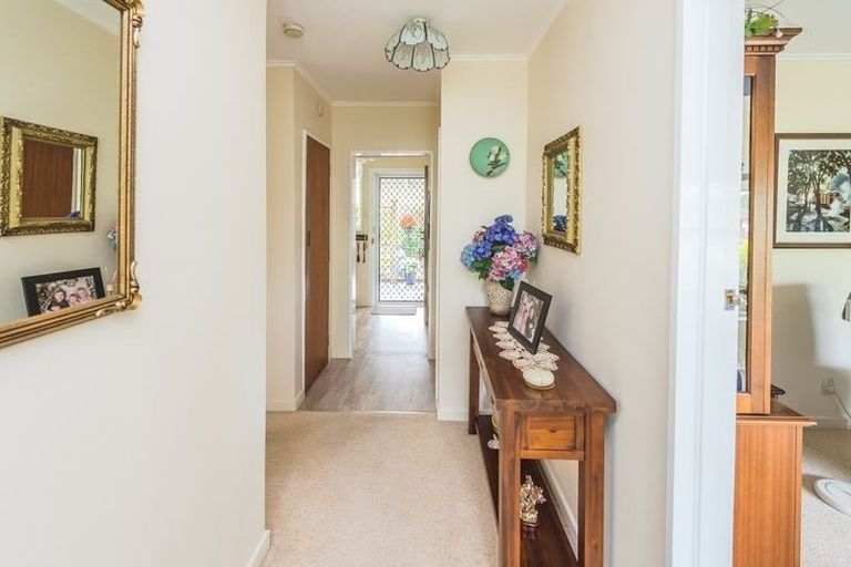 Photo of property in 15 Oaklea Avenue, Marton, 4710