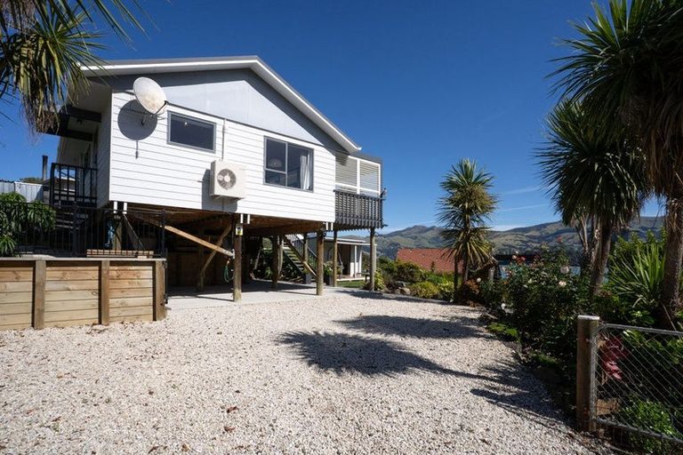 Photo of property in 18 Haywards Lane, Duvauchelle, 7581