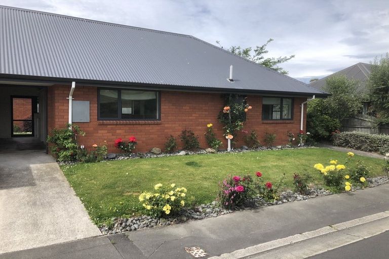 Photo of property in 16 Clinton Lane, Woolston, Christchurch, 8062