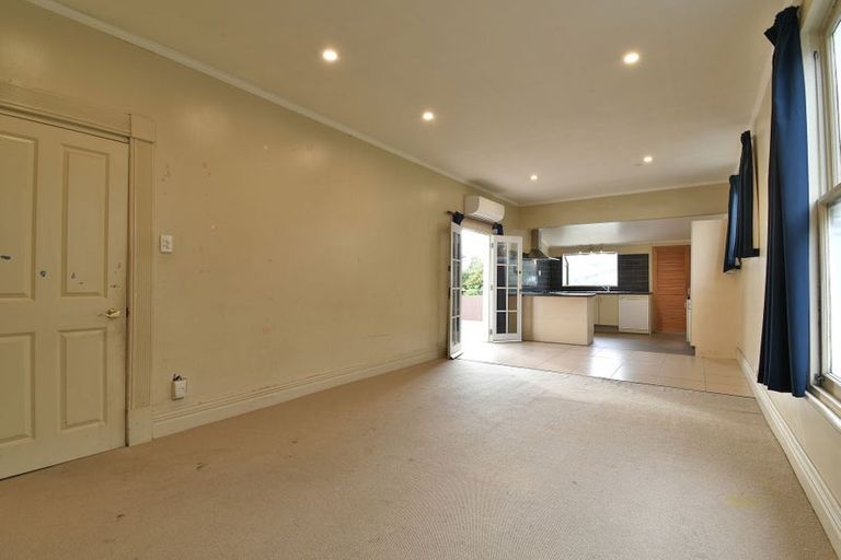 Photo of property in 12 Coughtrey Street, Saint Clair, Dunedin, 9012