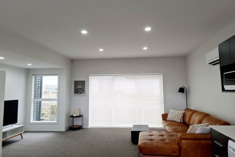 Photo of property in 10 Tai Lane, Whitby, Porirua, 5024