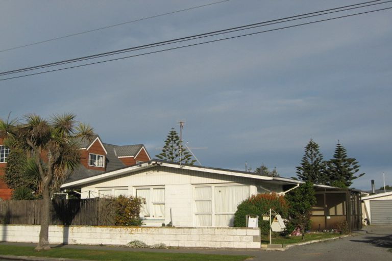 Photo of property in 2/92 Rocking Horse Road, Southshore, Christchurch, 8062
