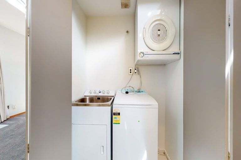 Photo of property in 233 Ohiro Road, Brooklyn, Wellington, 6021