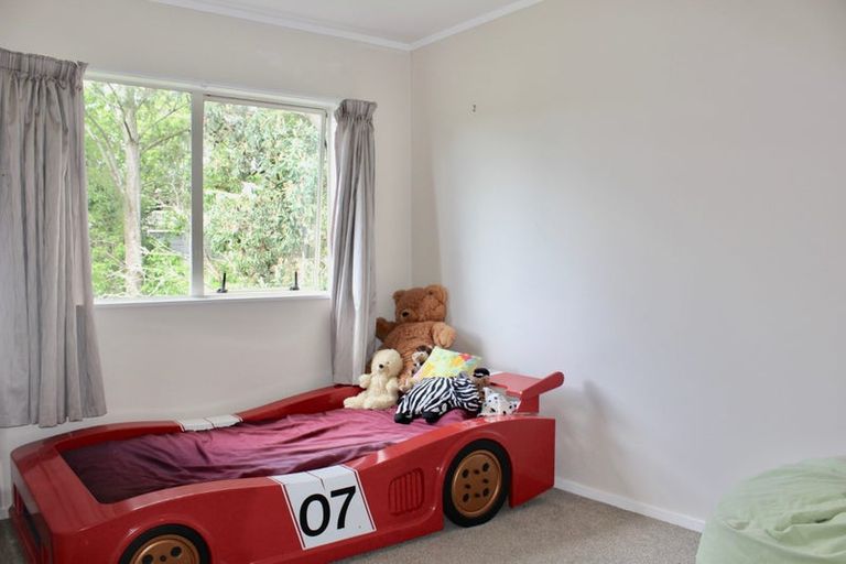 Photo of property in 2/39 Lancaster Road, Beach Haven, Auckland, 0626