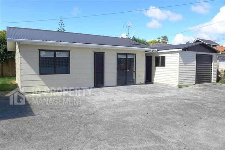Photo of property in 2/26a Claude Avenue, Papatoetoe, Auckland, 2025