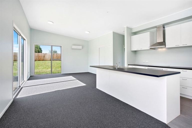 Photo of property in 9b Cuffs Road, Wainoni, Christchurch, 8061