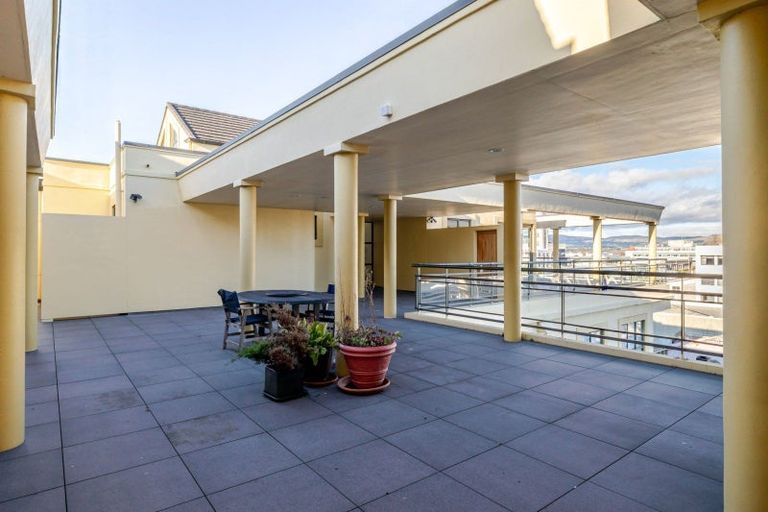 Photo of property in 3/6p Queen Street, Palmerston North, 4410