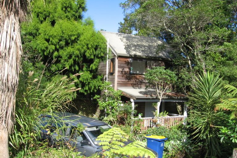 Photo of property in 350 Huia Road, Titirangi, Auckland, 0604