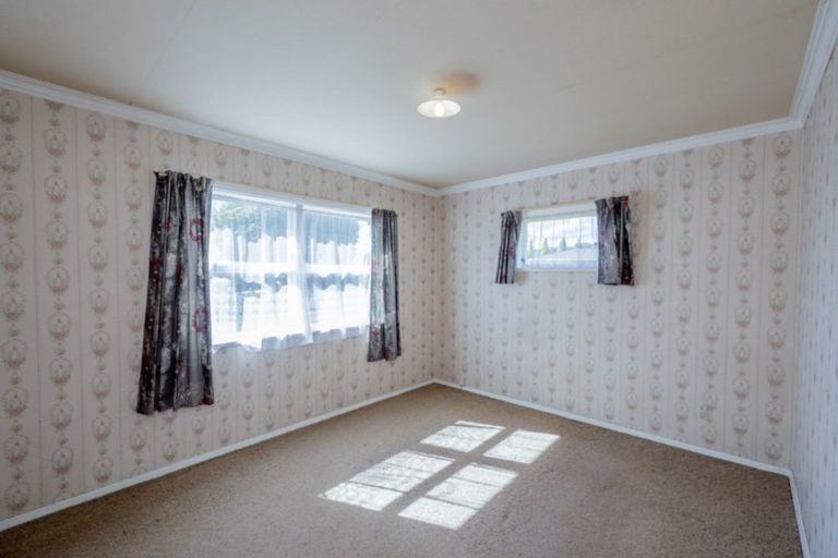 Photo of property in 16 Marsden Street, Levin, 5510