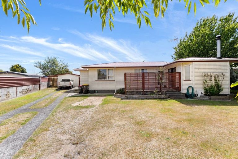 Photo of property in 16 Kenmore Place, Tokoroa, 3420